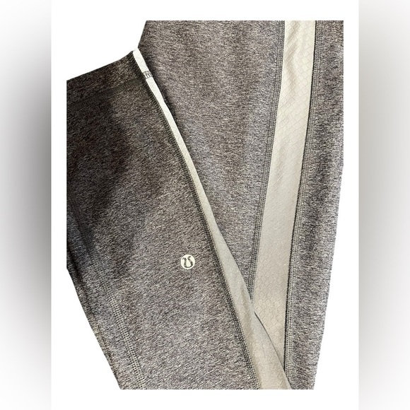 Lululemon Gray Reflective Stripe Leggings – Size 4 - Picture 2 of 2